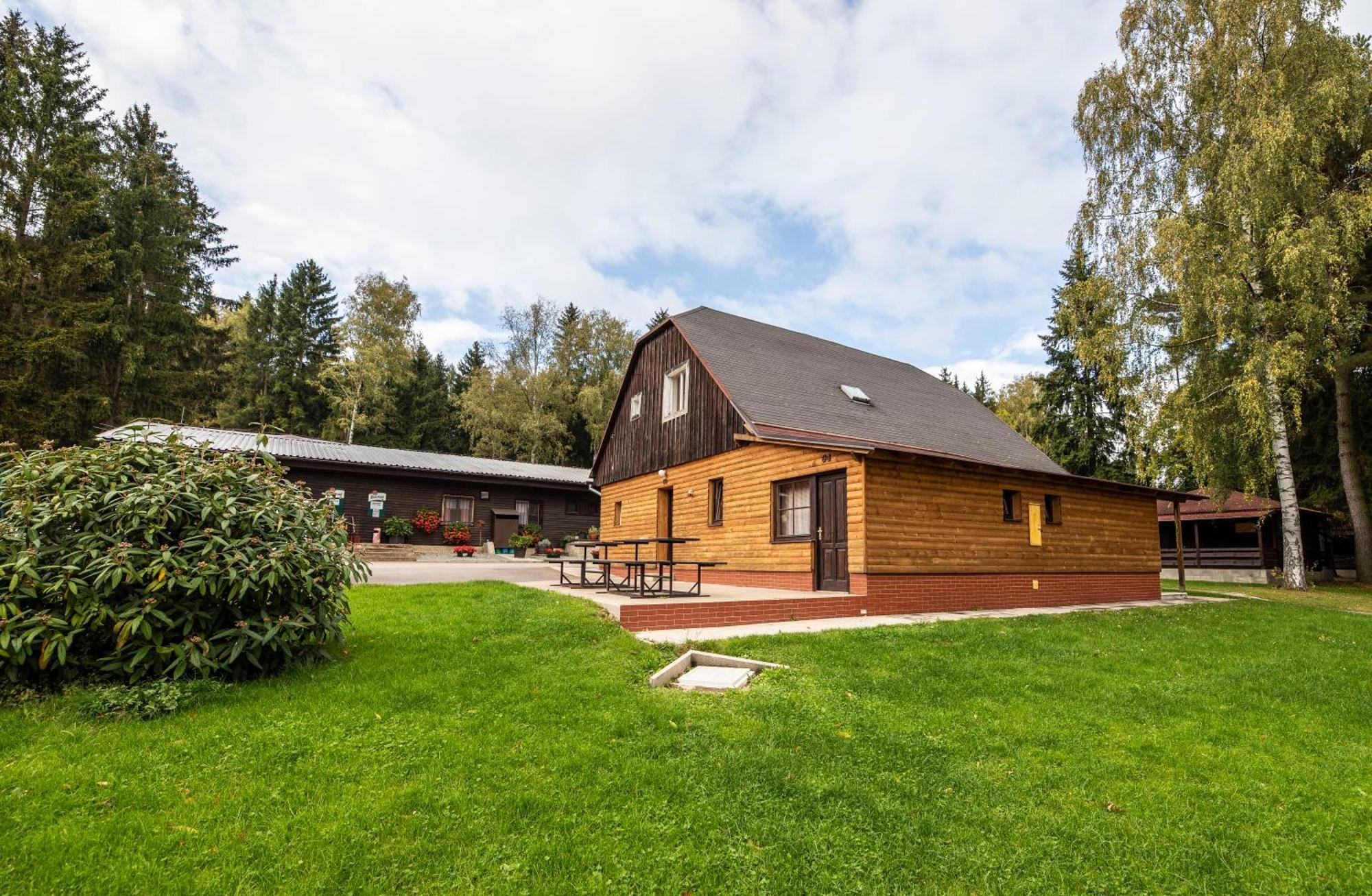 Chatový areál Zděřina Police nad Metují Exterior foto