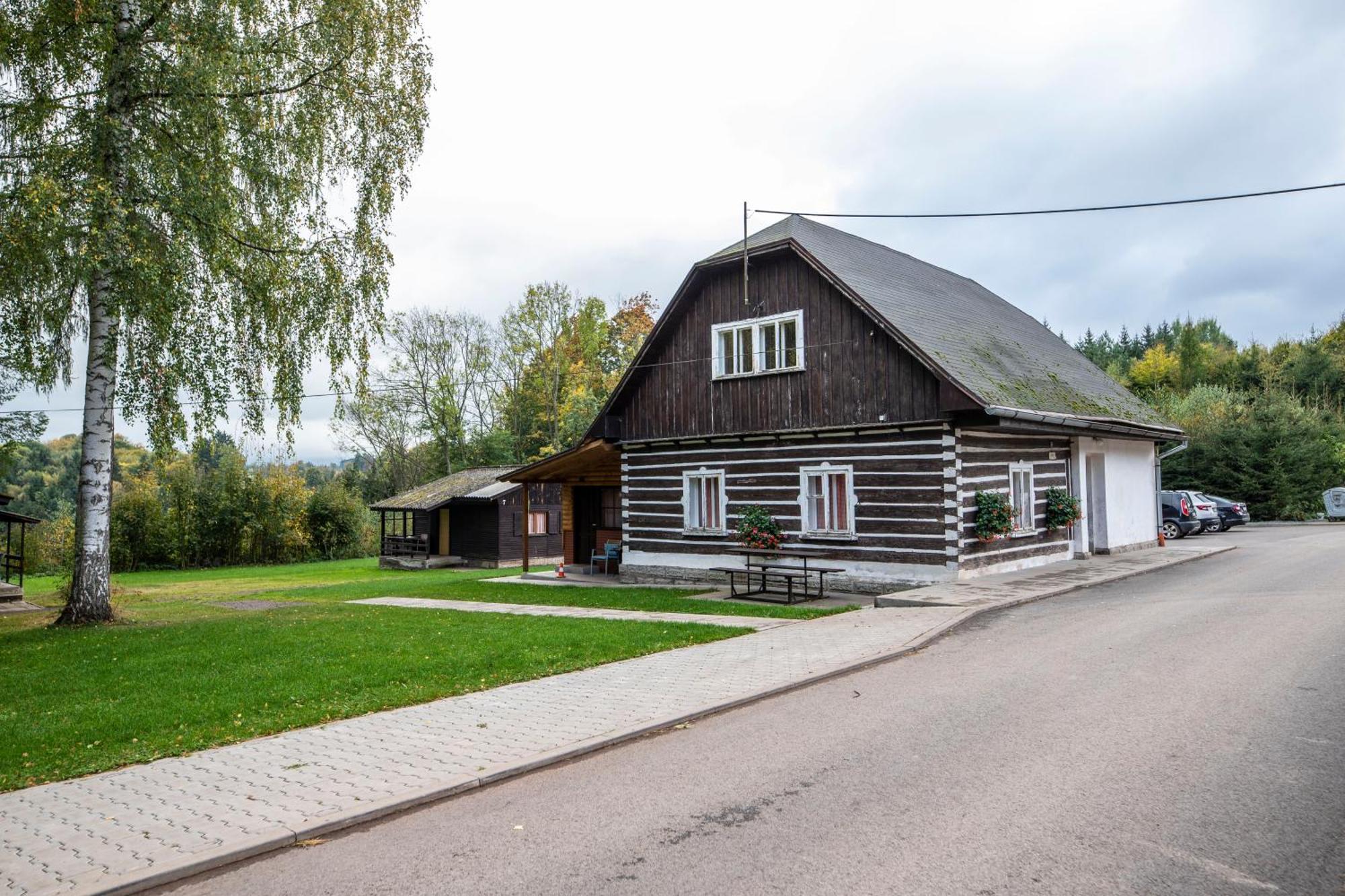 Chatový areál Zděřina Police nad Metují Exterior foto