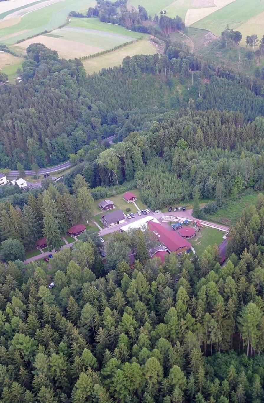 Chatový areál Zděřina Police nad Metují Exterior foto